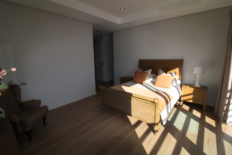 4 Bedroom Property for Sale in Kingswood Golf Estate Western Cape